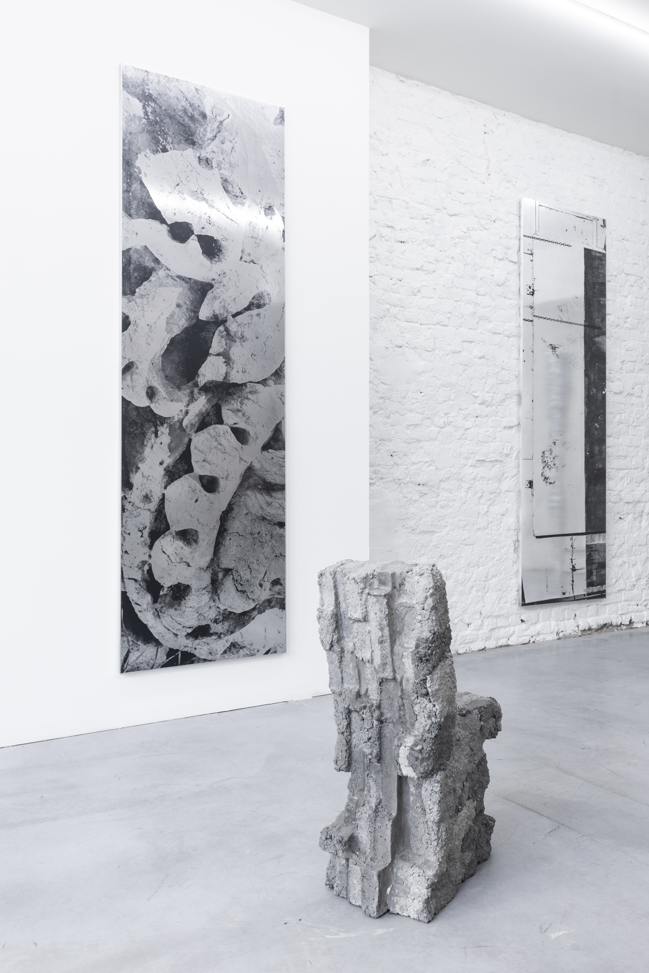 MONOCHROME / BRAM VANDERBEKE & SYBREN VANOVERBERGHE